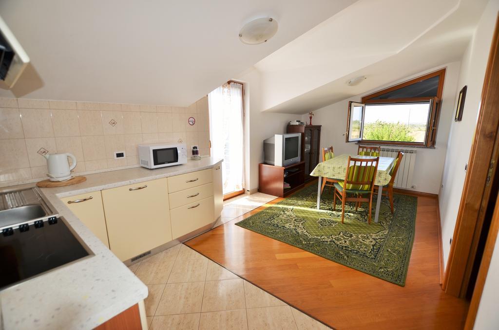 Apartments Sv. Pelegrin Umag Ngoại thất bức ảnh