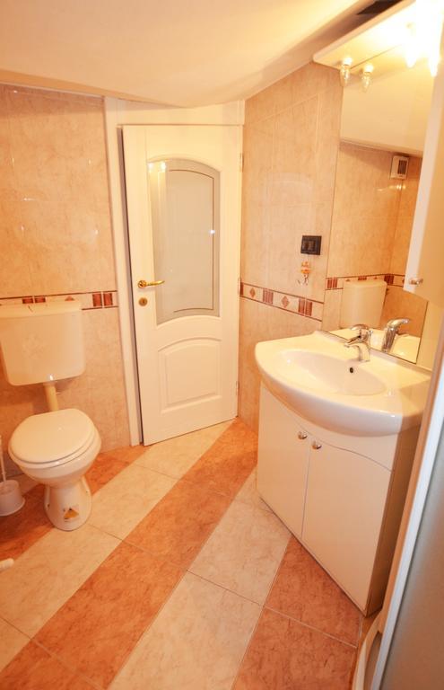 Apartments Sv. Pelegrin Umag Ngoại thất bức ảnh