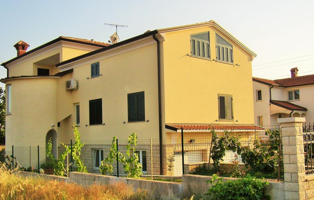 Apartments Sv. Pelegrin Umag Ngoại thất bức ảnh