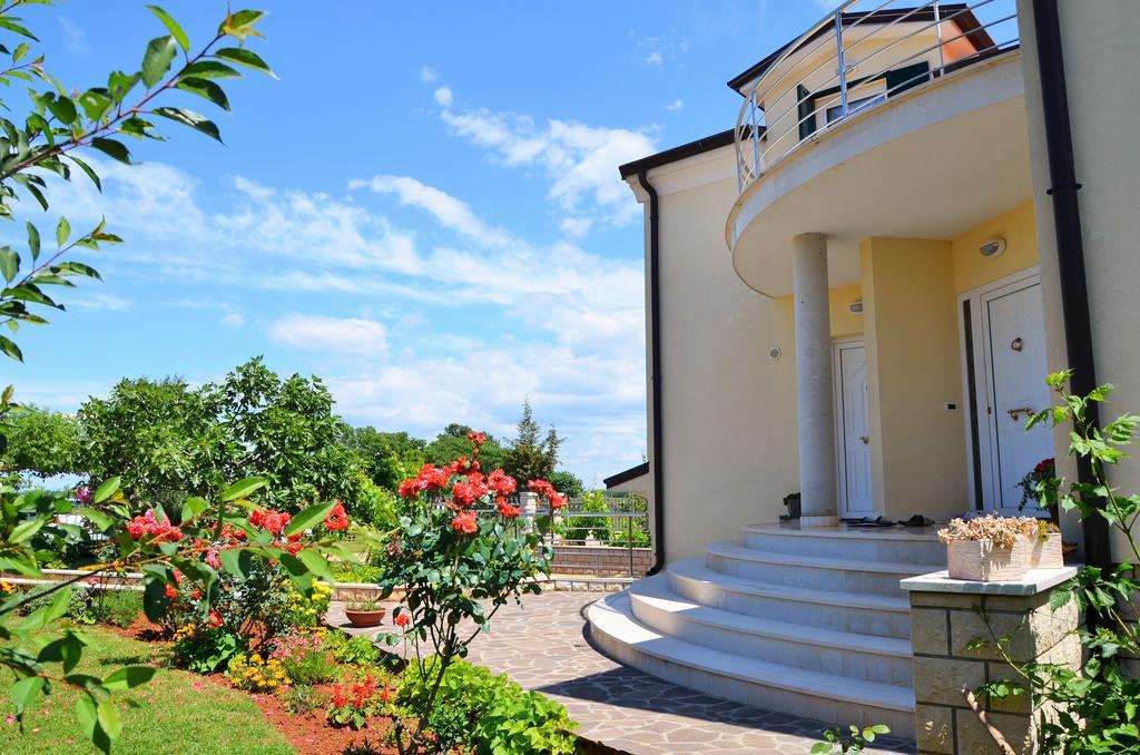 Apartments Sv. Pelegrin Umag Ngoại thất bức ảnh